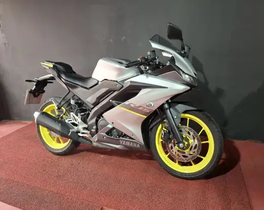 YAMAHA-YZF R15-2024