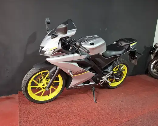 YAMAHA-YZF R15-2024