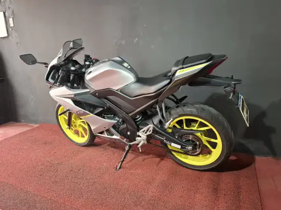 YAMAHA-YZF R15 YAMAHA-YZF R15-2024