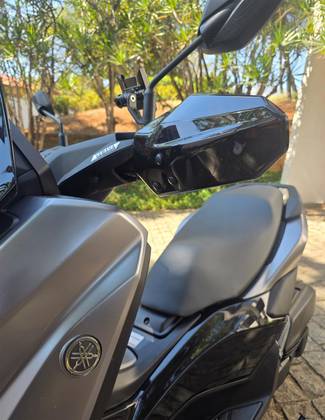 YAMAHA NMAX CONNECTED 160 ABS 