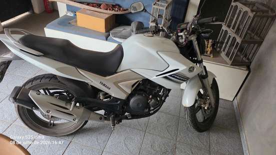 YAMAHA-YS 250 FAZER-2015