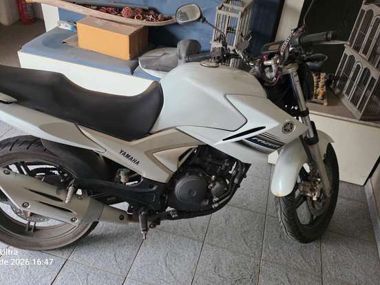 YAMAHA-YS 250 FAZER YAMAHA-YS 250 FAZER-2015