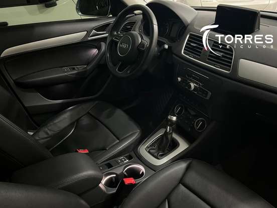 AUDI-Q3-2018