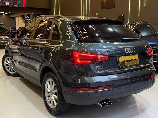 AUDI-Q3-2018