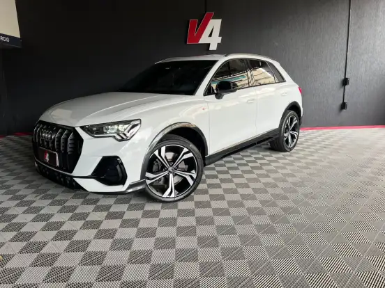AUDI-Q3-2023