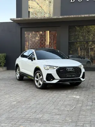 AUDI Q3 2.0 40 TFSI GASOLINA SPORTBACK PERFORMANCE BLACK QUATTRO TIPTRONIC