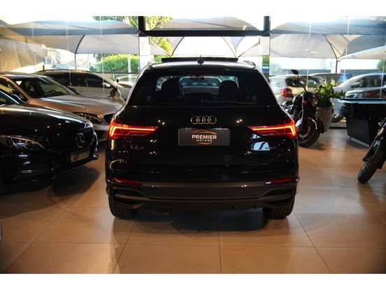 AUDI-Q3-2023