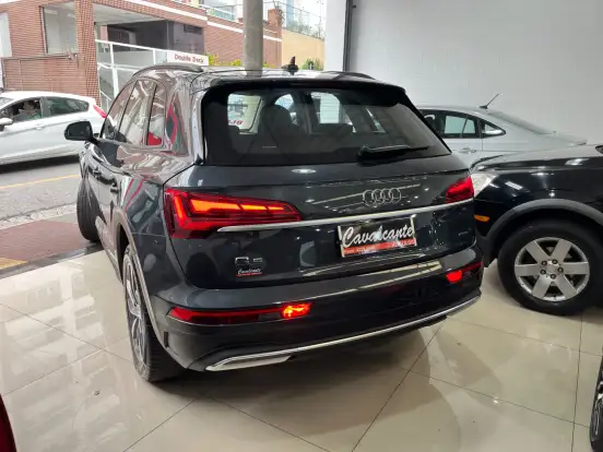 AUDI-Q5-2024