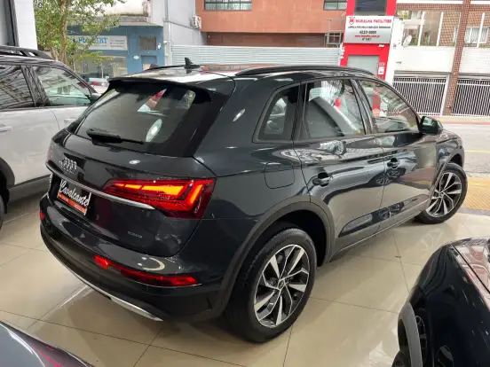 AUDI-Q5-2024