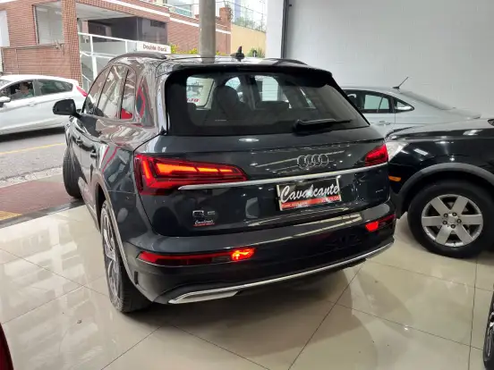 AUDI-Q5-2.0 45 TFSI GASOLINA PRESTIGE QUATTRO S TRONIC AUDI-Q5-2024
