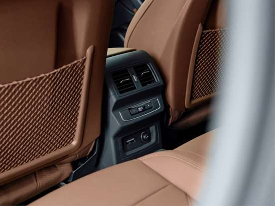 AUDI-Q5-2022