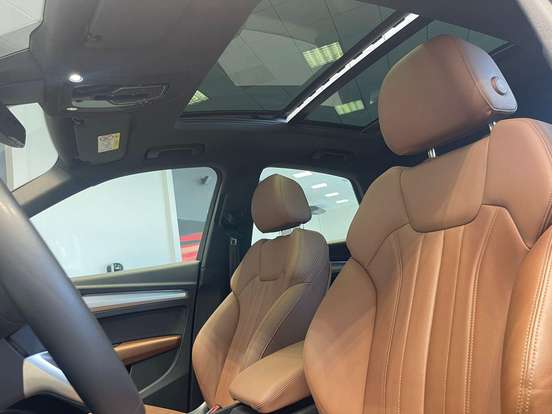 AUDI-Q5-2022