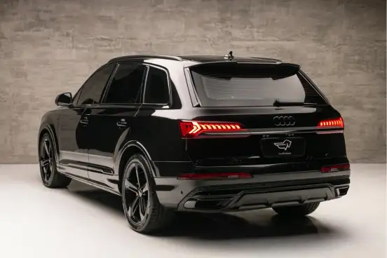 AUDI-Q7-2021