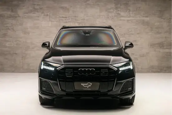 AUDI-Q7-2021