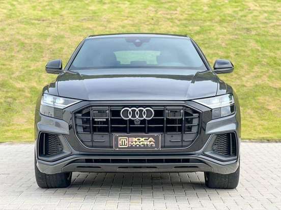AUDI-Q8-2019