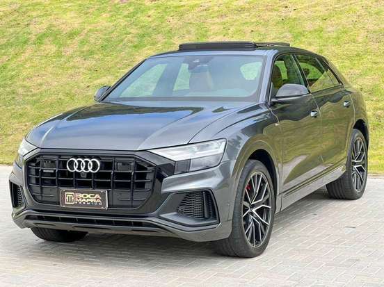AUDI-Q8-2019