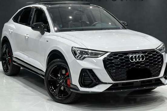 AUDI-Q3-2022
