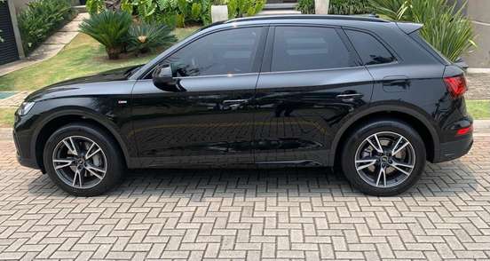 AUDI-Q5-2022