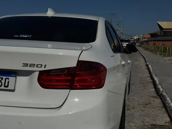 BMW-320i-2.0 GP 16V TURBO ACTIVE FLEX 4P AUTOMÁTICO BMW-320i-2014