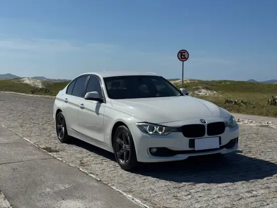 BMW-320i-2014