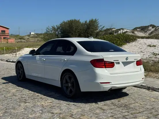 BMW-320i-2014