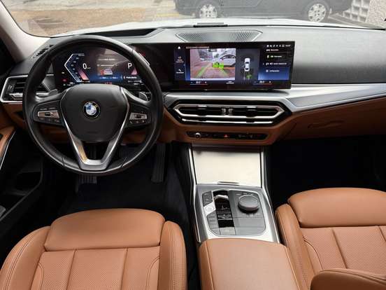 BMW-320i-2022