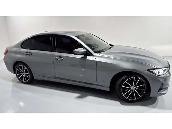 BMW-320i-2024