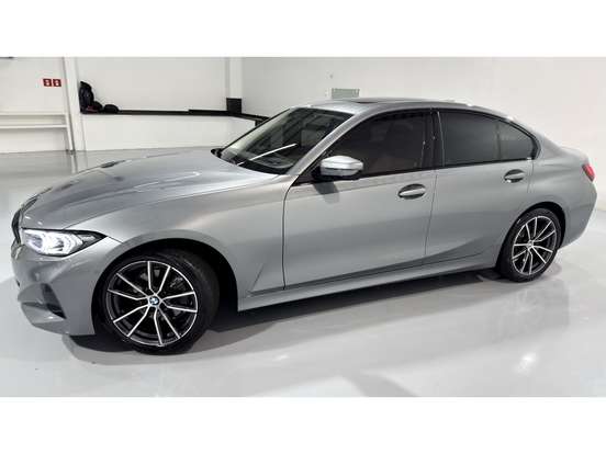 BMW-320i-2024