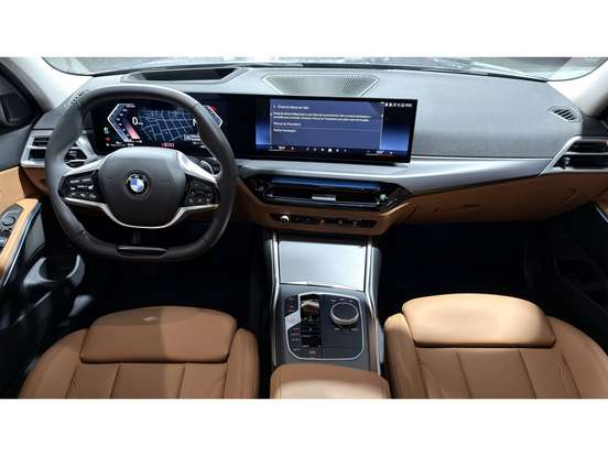 BMW-320i-2024