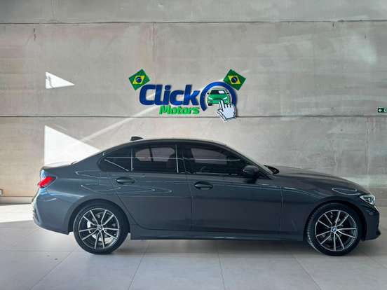 BMW-320i-2022