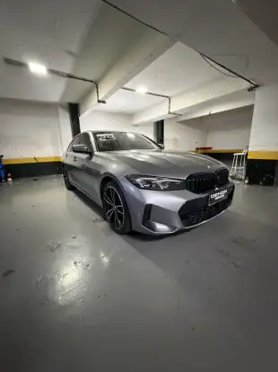 BMW-330e-2023