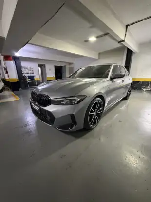 BMW-330e-2023