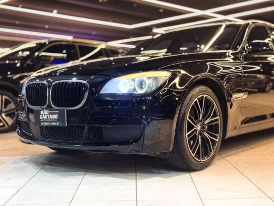 BMW-750i-2011