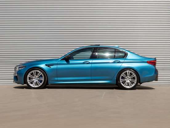 BMW-M5-4.4 V8 TWIN POWER M XDRIVE STEPTRONIC BMW-M5-2020