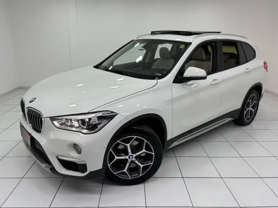 BMW X1 2.0 16V TURBO ACTIVEFLEX SDRIVE20I 4P AUTOMÁTICO BMW X1 2.0 16V TURBO ACTIVEFLEX SDRIVE20I 4P AUTOMÁTICO