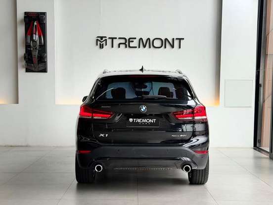 BMW-X1-2021