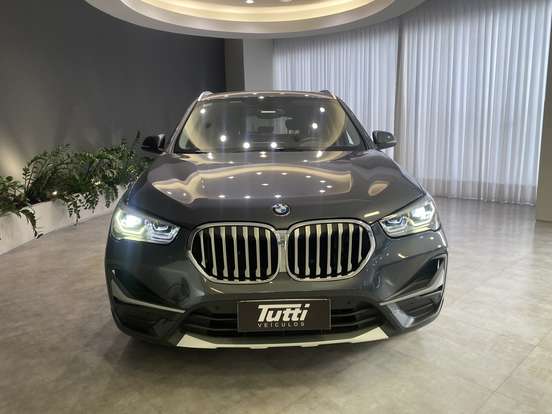 BMW-X1-2.0 16V TURBO ACTIVEFLEX SDRIVE20I X-LINE 4P AUTOMÁTICO BMW-X1-2019