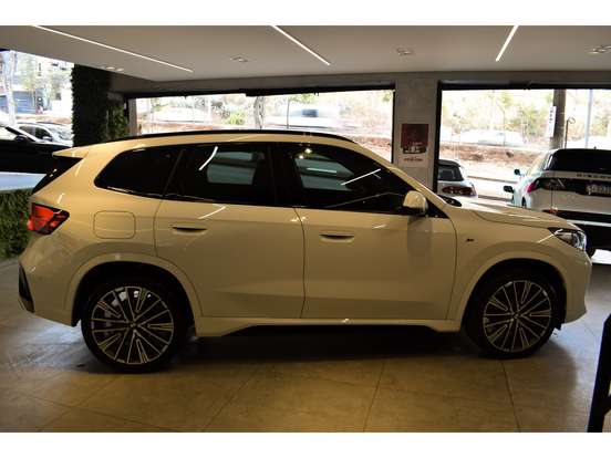 BMW-X1-2.0 16V TURBO GASOLINA SDRIVE20I M SPORT STEPTRONIC BMW-X1-2024