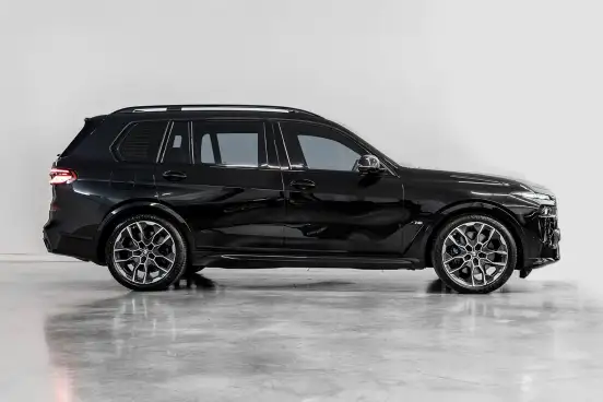 BMW-X7-2023