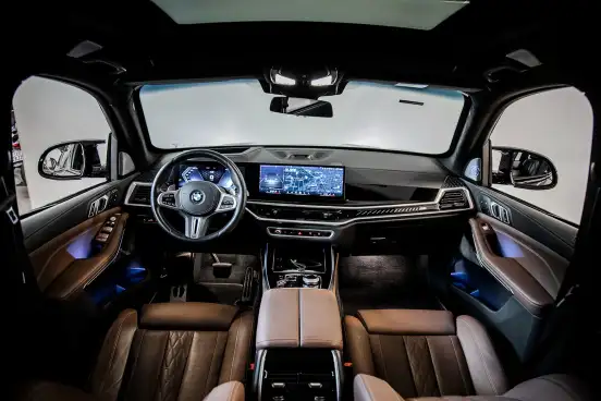 BMW-X7-2023
