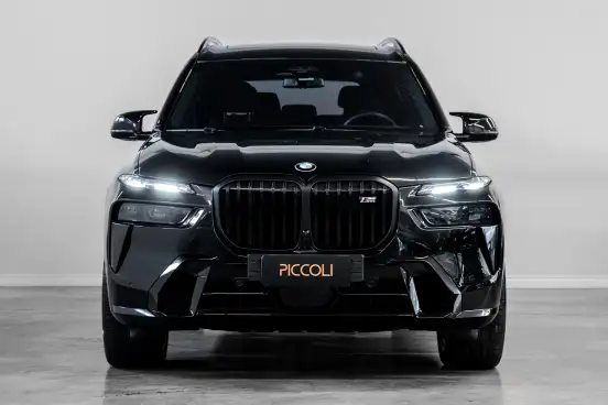 BMW-X7-2024
