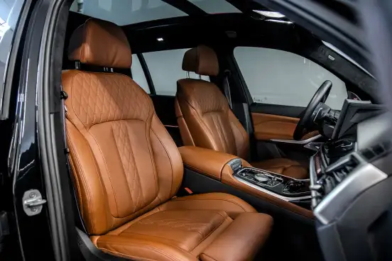BMW-X7-4.4 V8 GASOLINA M60i STEPTRONIC BMW-X7-2024