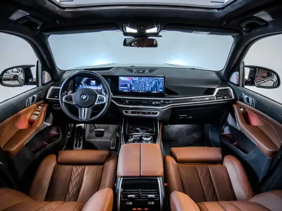 BMW-X7-4.4 V8 GASOLINA M60i STEPTRONIC BMW-X7-2024