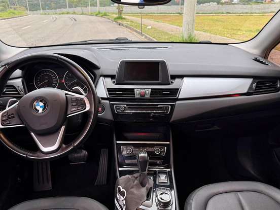 BMW-220i-2.0 CAT GP 16V TURBO ACTIVEFLEX 4P AUTOMÁTICO BMW-220i-2016