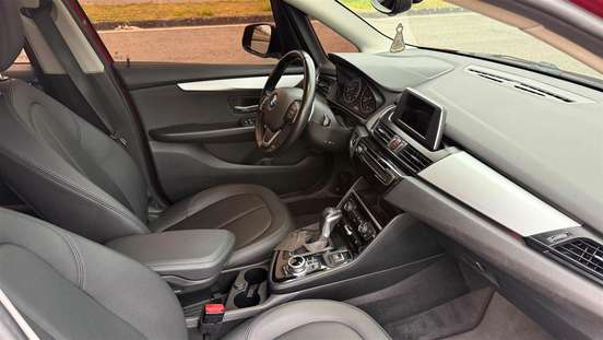 BMW-220i-2016