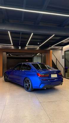 BMW-320i-2022