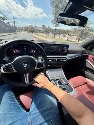BMW-320i-2024