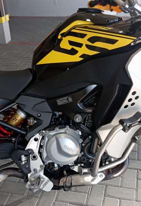 BMW-F 850 GS ADVENTURE PREMIUM-2021