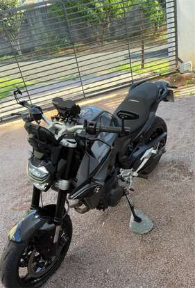 BMW-F 900 R SPORT PLUS-2024