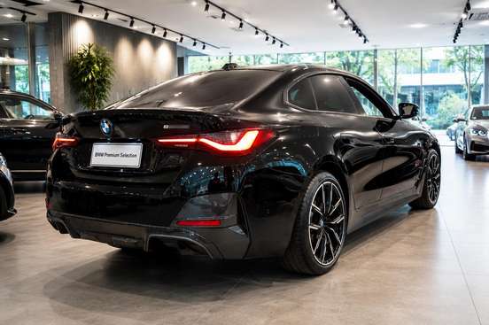 BMW-I4-2023